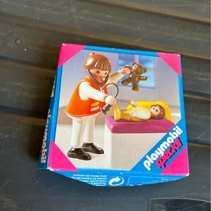 Brand new in box playmobil 4623 doctor set